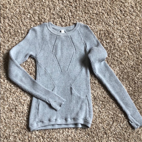 Lululemon gray sweater - Picture 1 of 2